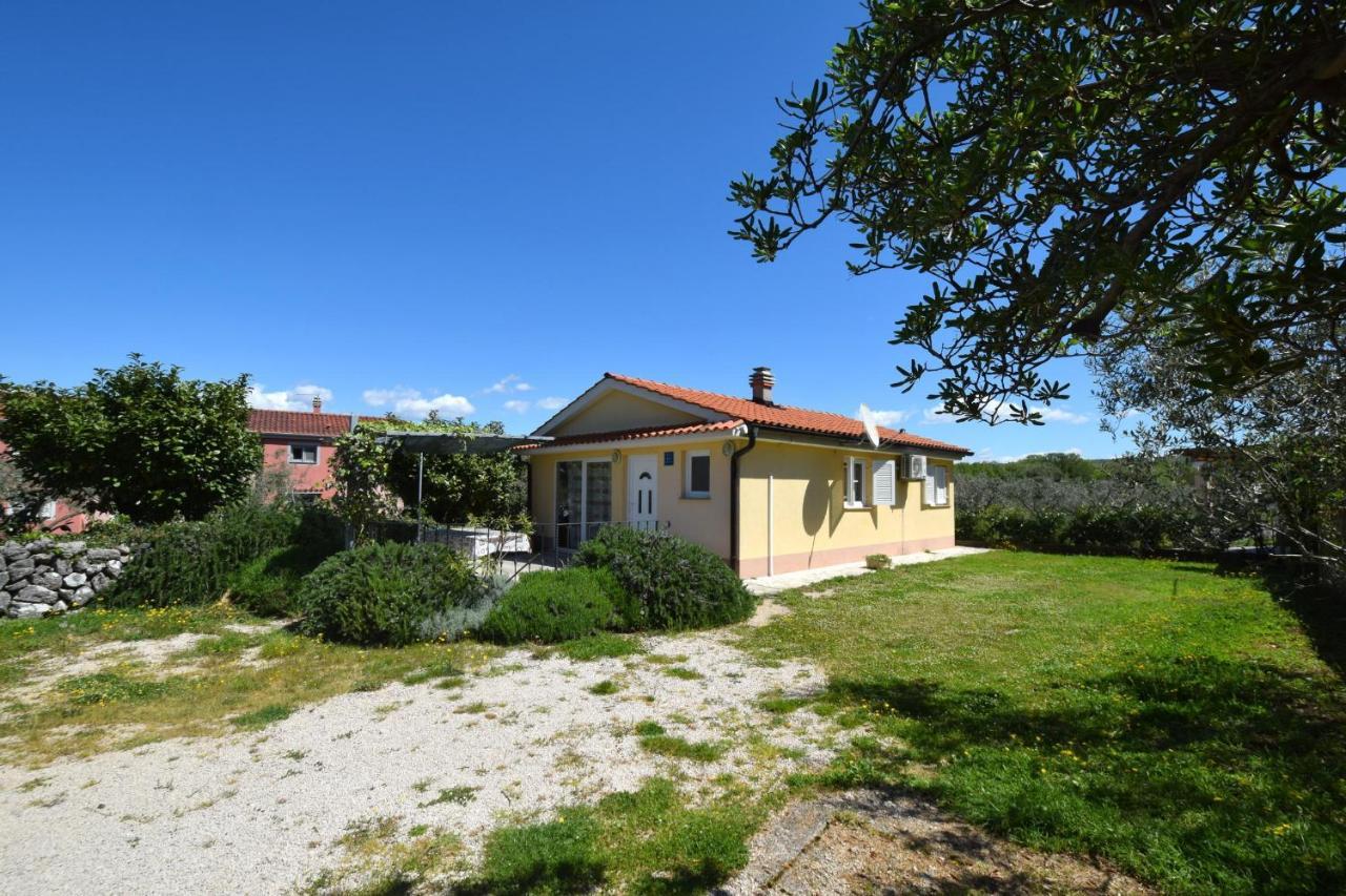 Holiday Home Pere Malinska Exterior foto